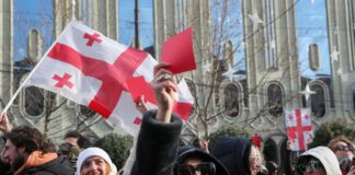 Miles de personas protestan en Georgia contra la llegada a la presidencia del populista y prorruso Míjeil Kavelashvili