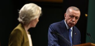 Turquía concentra fuerzas en la frontera con Siria en preparación de una posible ofensiva contra las milicias kurdas