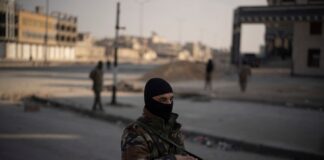 Al menos 14 soldados de Siria mueren en una emboscada de milicianos leales a El Asad