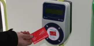 Abono de transporte de Madrid gratis durante tres años: cómo solicitarlo y quiénes pueden hacerlo