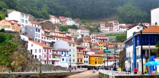 Este pueblo de pescadores es un espectáculo para los sentidos y no está en el Mediterráneo