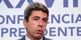 El PSOE pide la dimisión de Mazón «por mentiroso» tras la nueva versión de su comida