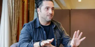 David Bustamante cancela su último concierto: "Me he tenido que bajar del avión"
