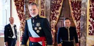 Urtasun justifica su ausencia en Notre Dame porque acudir al circo era su «obligación»