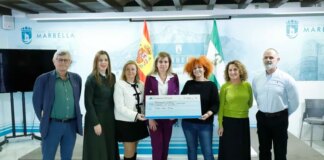 CIT Marbella y Obra Social La Caixa entregan 3.000 euros para la compra de juguetes a Crece, Cáritas de El Calvario y la Agrupación de Cofradías