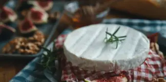 Receta barata del día | Hojaldre relleno de queso y mermelada, un plato para el menú de Navidad