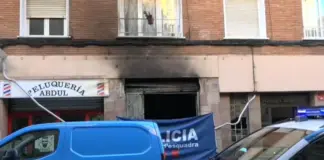 Buscan a un hombre tras el incendio de un local okupado de L'Hospitalet, con una menor crítica