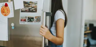 Rebaja histórica en esta bandeja giratoria que te ayuda a organizar la nevera y los armarios