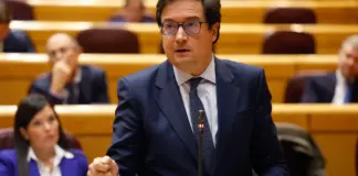El Gobierno cumple con Bruselas y hará fijos a 320.000 interinos en 2024