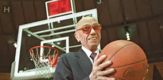Quién fue... Danny Biasone: creó el reloj de tiro en baloncesto gracias a las matemáticas