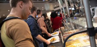 La triste vuelta a la comida de cantina y la ración de lasaña a 2,80 euros en Alemania