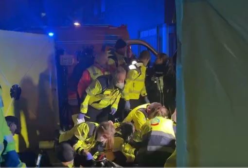 Varios adolescentes apuñalan a un joven en un parque de San Blas para robarle 30 euros