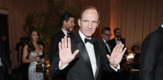 Ralph Fiennes: "Mi madre nunca perdió la fe, cuando le diagnosticaron un cáncer peregrinó a Santiago de Compostela"