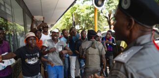Tres meses de protestas contra el resultado oficial de las elecciones dejan 300 muertos en Mozambique