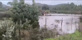 Desalojan Cueva de la Mora, en Huelva, y evacúan Mina Magdalena por riesgo de colapso en el embalse del Toril