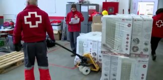 Reparten cientos de radiadores entre afectados de la DANA para combatir el frío