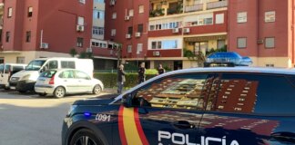 Detenido en Sevilla por retener a su pareja en casa durante diez días y no dejarle comer ni beber