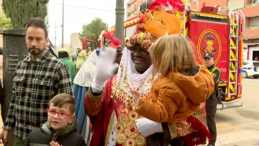 La parada más especial de los Reyes Magos: visitan a los pequeños de las zonas afectadas por la DANA