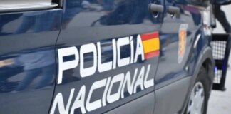 Encuentran muerta a una mujer flotando en la fuente de una plaza de A Coruña