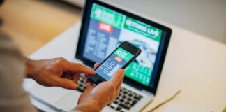 El 11% de los adolescentes apuesta online y el 45% consume porno de manera habitual
