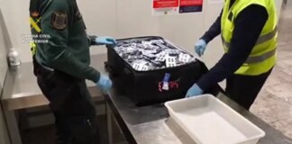 Detenida una mujer que portaba ilegalmente alrededor de 20.000 pastillas potenciadoras sexuales