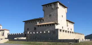 La impresionante fortaleza medieval del País Vasco que es Monumento Nacional