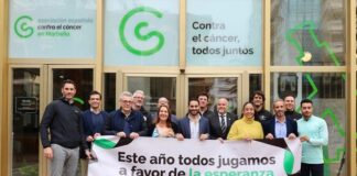 Marbella se suma a los 'Brazaletes de Esperanza' para visibilizar la lucha contra el cáncer