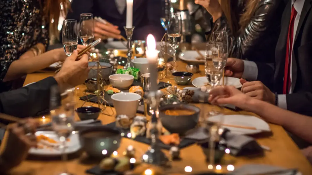 Diez cosas que no pueden faltar en la cena de Nochevieja y aún estas a tiempo de ir a comprarlas