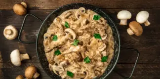 Setas en salsa: una receta sencilla y el favorito de los platos veganos