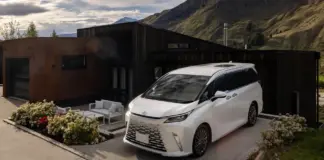 El Lexus LM es por carretera lo que un jet privado es por aire: lujo y confort máximo