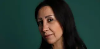Noura Ghazi, abogada siria: "Cientos de detenidos perdieron la memoria y al ser liberados se quedaron en la calle"