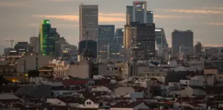 La compra de vivienda por extranjeros se dispara un 31% desde la covid en pleno 'boom' migratorio y turístico