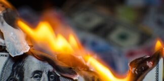 Bitcoin Cae Por Debajo de $93.000 Tras Nerviosismo Por Inflación en EEUU