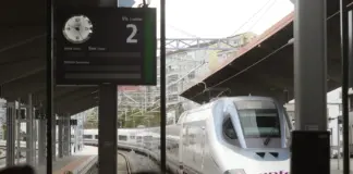 Ouigo e Iryo, atentos a fallos de los Avril y los cánones de Adif para competir con Renfe en el AVE a Galicia, Asturias, Cádiz y Huelva