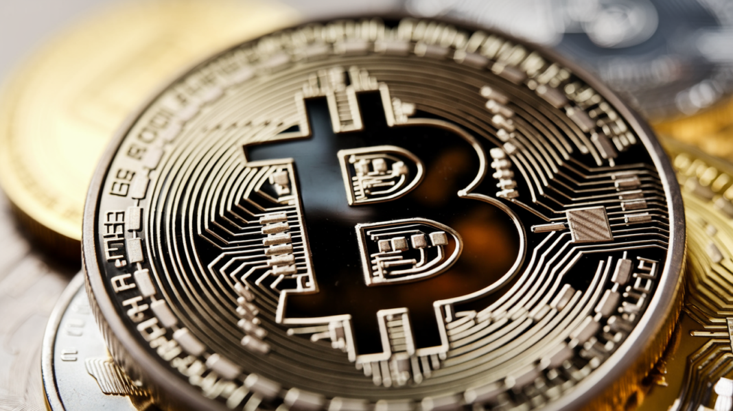 Precio de Bitcoin Recupera Terreno Tras Ventas por Ajuste Fiscal