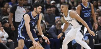 Santi Aldama firma su mejor anotación en la NBA