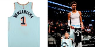 Una estrella de la NBA le regaló su camiseta a un niño y se sorprendió cuando la encontró a la venta en una subasta