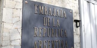 EE.UU. exige a Maduro otorgar salvoconductos a opositores refugiados en embajada de Argentina en Caracas