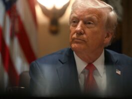 Trump cedió a demandas de grupos opositores venezolanos para revertir "concesiones" petroleras, dice experto