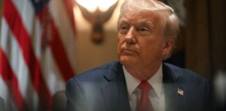 Trump cedió a demandas de grupos opositores venezolanos para revertir "concesiones" petroleras, dice experto