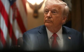 Trump cedió a demandas de grupos opositores venezolanos para revertir "concesiones" petroleras, dice experto