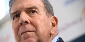 Edmundo González llega a Argentina, tras meses de asilo en España