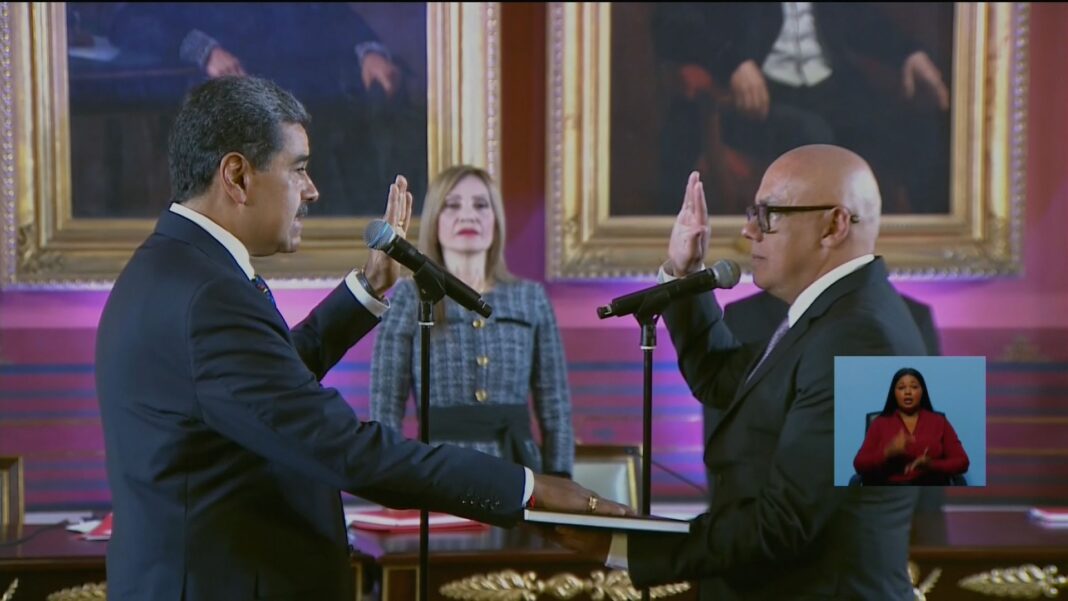 Mira el momento en el que Maduro se juramenta para un nuevo mandato en Venezuela