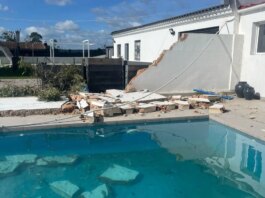VÍDEO: Una cámara de seguridad capta el paso del fuerte tornado en Huelva