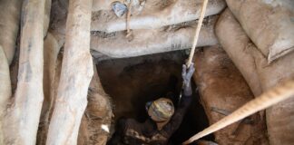 Más de 40 muertos al colapsar una mina artesanal de oro en Malí