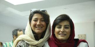 Irán indulta a dos periodistas que desvelaron la muerte bajo custodia policial de Mahsa Amini