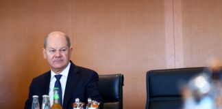 Los partidos moderados alemanes perfilan una gran coalición para contener a la ultraderecha