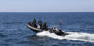 Un narco muerto y otro herido gravedad al chocar una embarcación con una patrullera de la Guardia Civil en el Estrecho