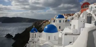 ¿Está formándose un nuevo volcán bajo Santorini? Emergencia máxima tras miles de terremotos