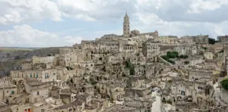 Una de las ciudades habitadas más antiguas del mundo está en Italia: empedrada y desconocida para los turistas